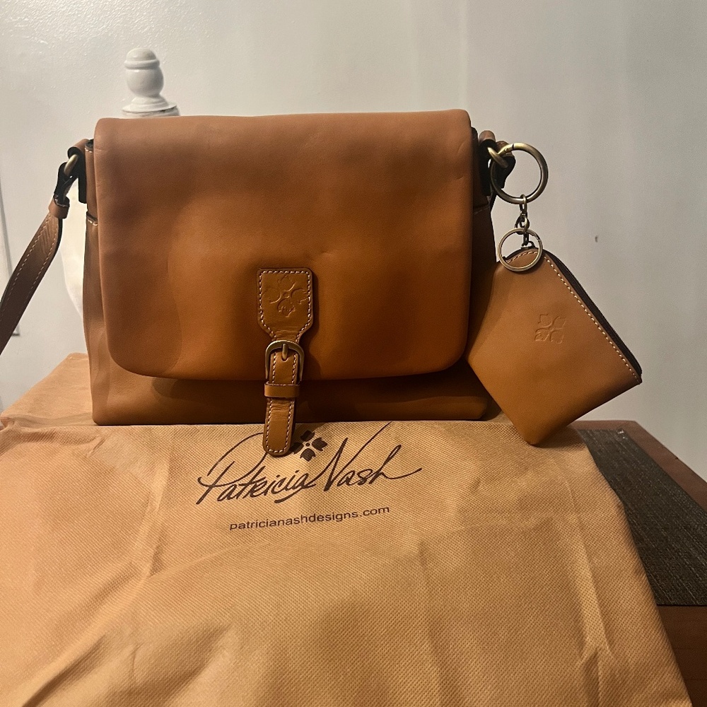 Patricia Nash, Boho Mili Leather Medium Flap Crossbody w Coin Pouch Hazelnut - Picture 7 of 12